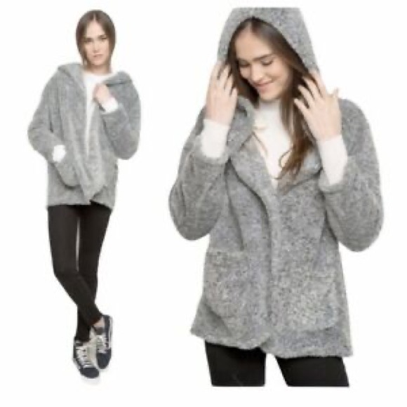 Brandy Melville Jackets & Blazers - Brandy Melville Tessi coat